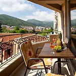 Sunsea Apartments